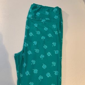 990 - LuLaRoe TC St Patrick's Day Leggings